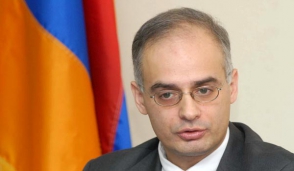 Լևոն Զուրաբյան. «Սերժ Սարգսյանն ամեն ինչ անելու է Գագիկ Ծառուկյանին և Ռոբերտ Քոչարյանին քաղաքական դաշտից հեռացնելու համար»