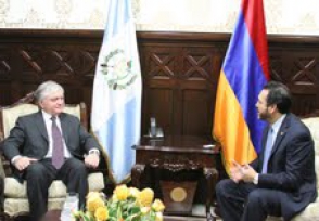 Глава МИД Армении провел встречи с руководством Гватемалы