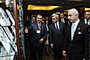 Серж Саргсян посетил выставку ювелирных изделий