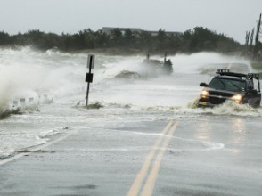 Ураган «Сэнди» продолжает бушевать: число погибших растет