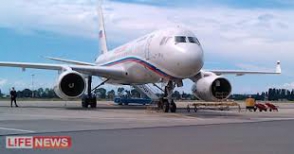 Самолет Медведева не смог приземлиться в Москве