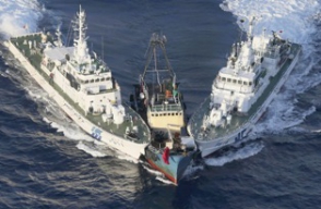 Китайские патрульные корабли впервые вытеснили японских сторожевиков из района спорных островов