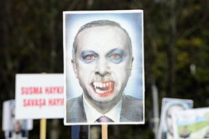 В Германии прошла акция протеста против политики премьер-министра Турции