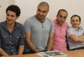 «Հայաստանն առանց քաղբանտարկյալների»` բողոքի ցույց վերաքննիչ դատարանի առջև