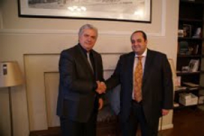 Դեսպան Մանուկյանը հանդիպել է Վրաստանի մշակույթի եւ հուշարձանների պահպանության նախարարի հետ