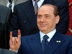 Берлускони объявил о помолвке с 27-летней неаполитанкой