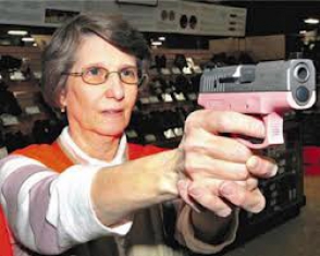 В США планируют разрешить учителям приходить на уроки с оружием