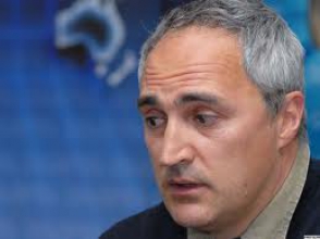 Տիգրան Խզմալյան