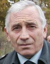 Մակեյանից բացատրություն են պահանջում