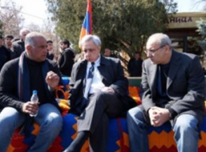 Депутаты от ППА навестили Раффи Ованнисяна