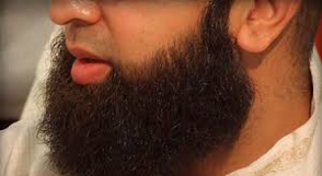 Полицейские с автоматами заставили мусульман срезать бороды