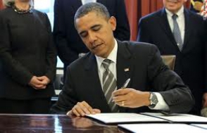 Обама продлил еще на год санкции против Ирана