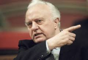 Шеварднадзе призвал Саакашвили уйти в отставку