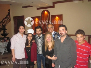 Րաֆֆի Հովհաննիսյանը պատրաստ է հրապարակային կամ Ազատության հրապարակի սրճարանում հանդիպել Սերժ Սարգսյանի հետ