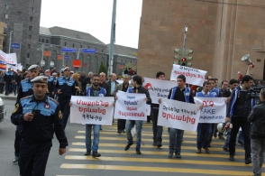 Сегодня АНК проведет шествие в Аване