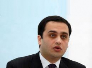 Пресс-секретарь Роберта Кочаряна: «У нас становится всё больше политических клоунов»