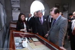 Члены делегации Европарламента посетили мемориальный комплекс Цицернакаберд