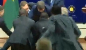 Բուրկինա Ֆասոյի ԱԳ նախարարն ուշագնաց է եղել Թուրքիայի ԱԳ նախարարի հետ համատեղ ասուլիսի ժամանակ