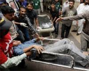 День выборов в Пакистане начался с терактов