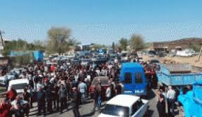 Գյուղացիները կրկին փակել են Երևան-Արմավիր մայրուղին(տեսանյութ)