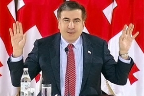 Саакашвили обвиняется в трате бюджетных денег на операцию ботокса и портрет обнаженной актрисы