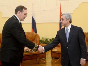 Սերժ Սարգսյանը Ռուսատանի տոնի առթիվ այցելել է ՌԴ դեսպանատուն