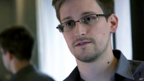 Россия может предоставить Сноудену политубежище – Сергей Лавров