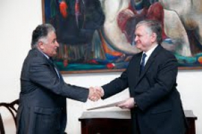 Эдвард Налбандян принял новоназначенного посла Ирака