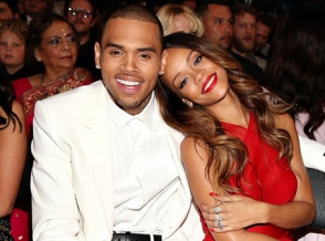 Рианна будет лечить «любовную зависимость» от Криса Брауна