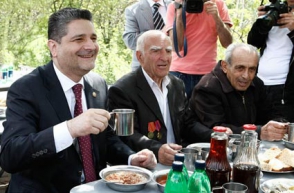 «Золотой» парень