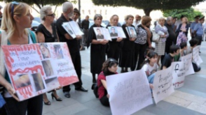 Հրայր Թովմասյանը փորձել է գրկել ոդեկորույս մորը, բայց նա թույլ չի տվել