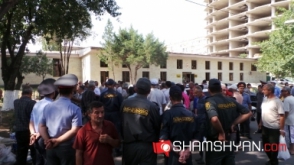 Լարված իրավիճակ ոստիկանության Կենտրոնականի բաժնի հարևանությամբ