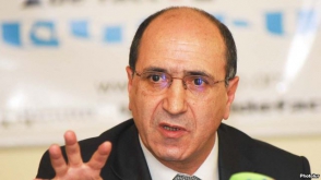 Гарник Исагулян: «В Армении должна произойти революция сверху или снизу»
