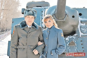 Невеста Героя России обвиняется в избиении солдат (видео)