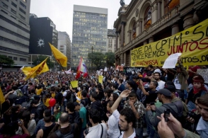 В Бразилии вновь протестуют против проводимой в стране социально-экономической политики