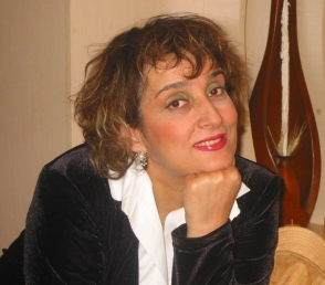 Լալա Մնացականյան.