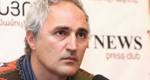 Տիգրան Խզմալյան.