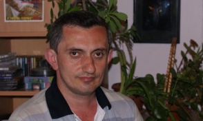 Արմեն Աղայան.