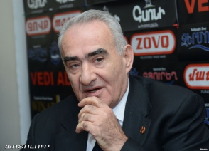 «Գար ձե՞զ տեղյակ պահեր». Գալուստ Սահակյանը Մաքսային միությանը միանալու Սերժ Սարգսյանի որոշման մասին (տեսանյութ)