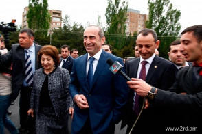 Кто занят пиаром Роберта Кочаряна?