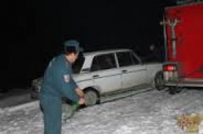 Սոթք-Քարվաճառ ավտոճանապարհին ավտոմեքենաներն արգելափակվել են ձնակույտում