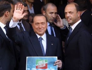 Партия Берлускони сменила название на «Вперед, Италия!»