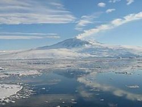 В Антарктиде под километровым слоем льда нашли действующий вулкан