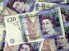 В Британии из реки выловили деньги на $100 тысяч