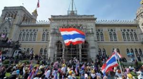 Роспуск парламента в Таиланде не удовлетворил оппозицию