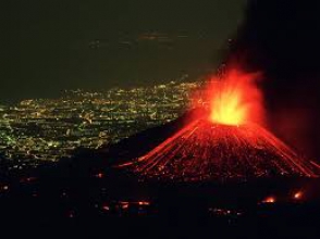 На Сицилии из-за извержения вулкана Этна закрыт аэропорт