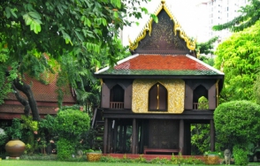 В резиденции губернатора Бангкока прогремел взрыв