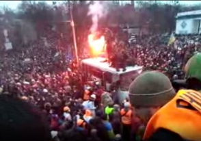 Ֆոտոռեպորտաժ Ուկրաինայի «Դինամո» մարզադաշտի մոտ տեղի ունեցած բախումներից