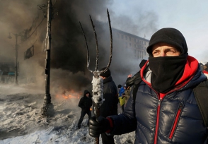Демонстранты захватили здание Минюста Украины (видео)