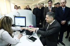 Տիգրան Սարգսյանը կենսաչափական անձնագիր և նույնականացման քարտ է ստացել (լուսանկար)